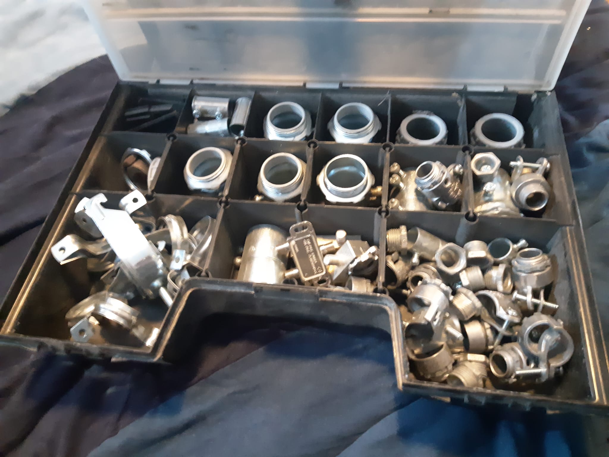Electrical conduit fittings organizer box